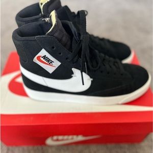 (WMNS) Nike Blazer Mid Rebel XX 'Black' BQ4022-001 size 8